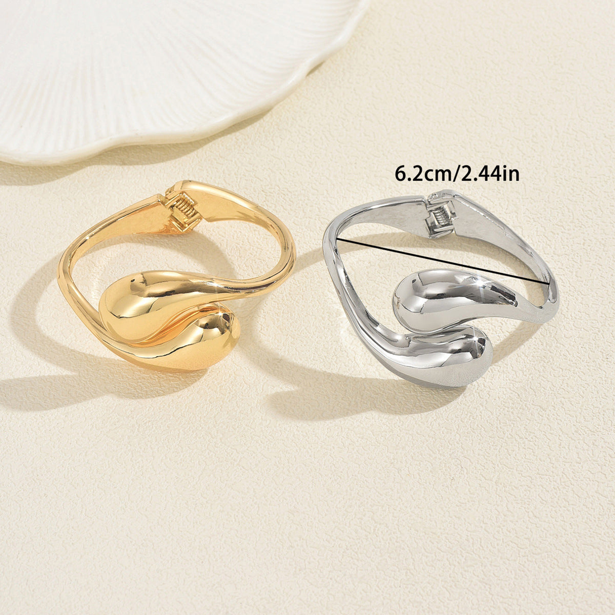 Bracciale a fascia regolabile da donna in lega di zinco lucida geometrica con finitura placcata