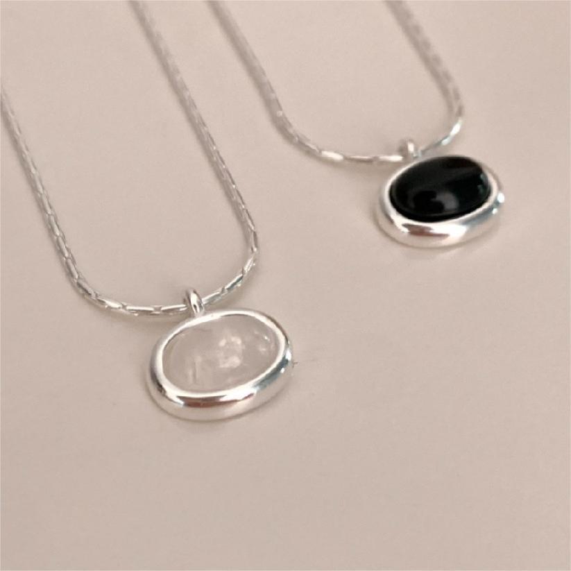 Minimalist Oval Black Onyx Necklace in 925 Sterling Silver for Women with Rainbow Accents