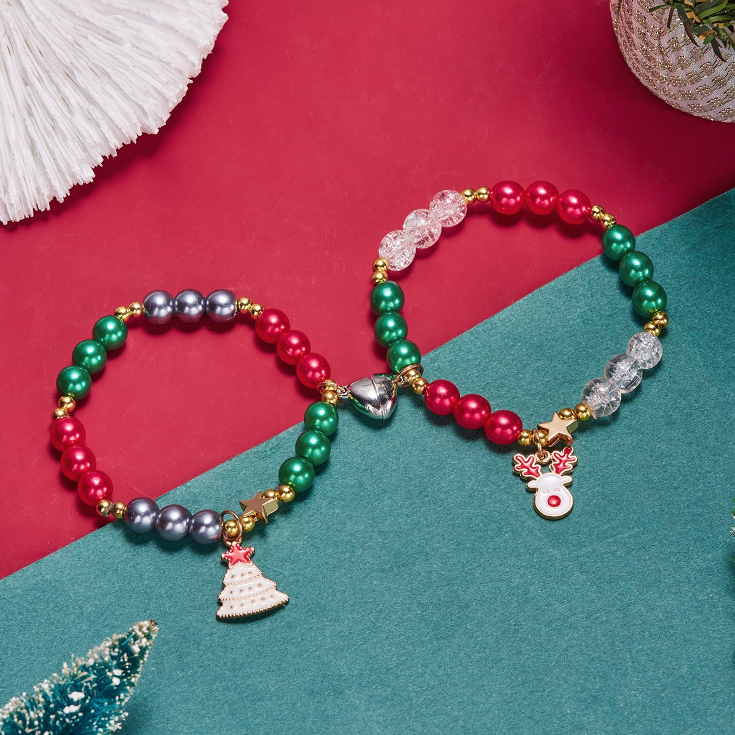 Bracciale Magnetico in Lega a Forma di Cuore per Coppie con Accenti di Babbo Natale e Fiocco di Neve Gioielli Natalizi Festivi per Donne e Uomini