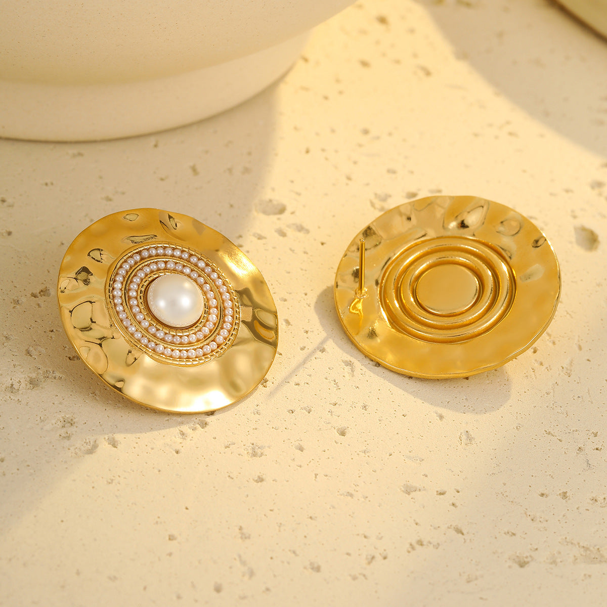 Orecchini da donna in acciaio inossidabile placcato oro con perle geometriche stile vintage