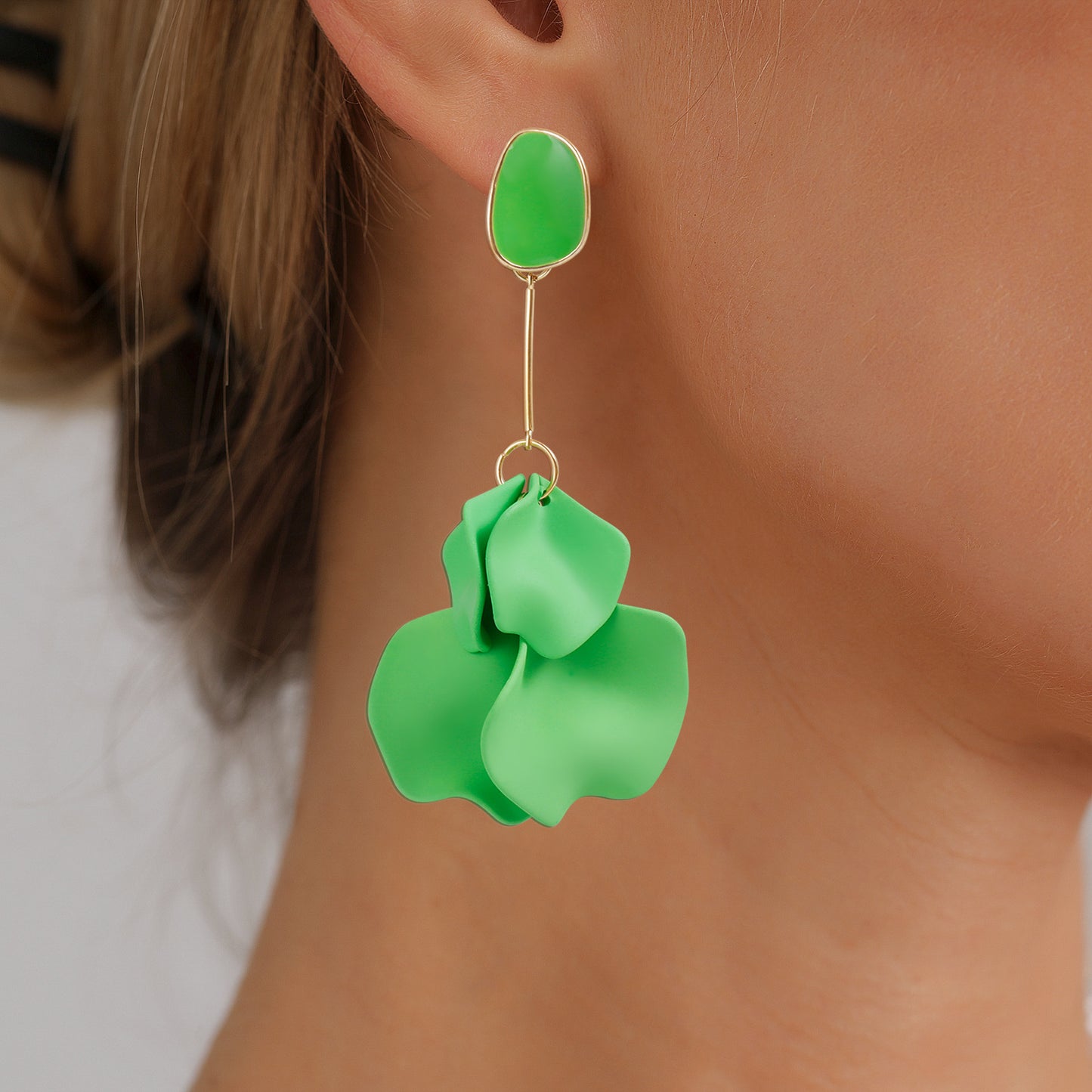 Vintage Floral Resin Stud Earrings for Women with Geometric Petal Shape and Plated Finish