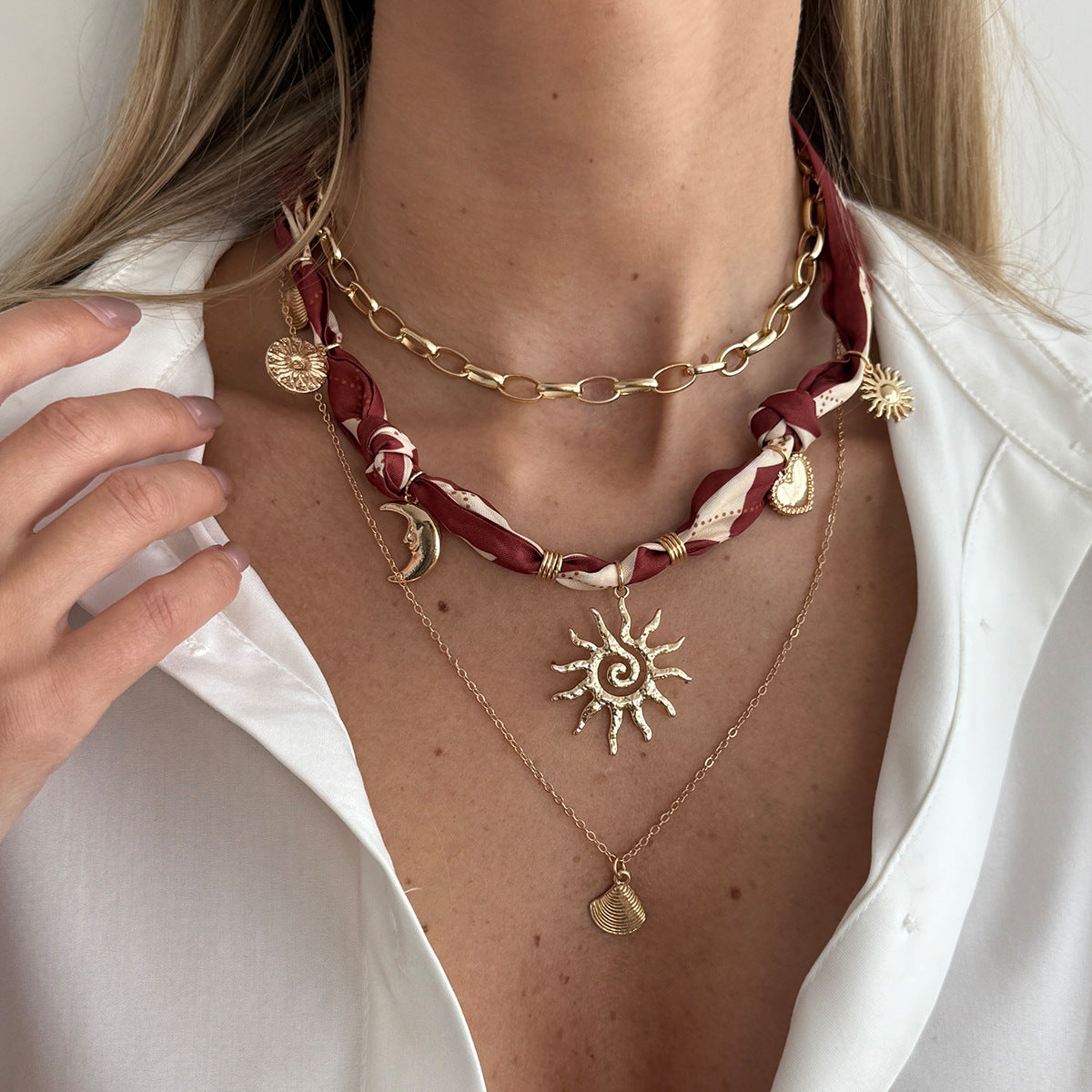Sweet Punk Star Zinc Alloy Pendant Plated Brass Necklace for Women