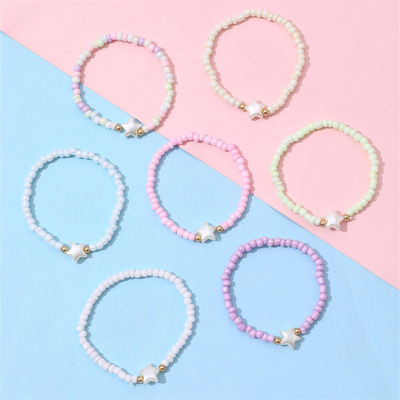 Juego de pulseras de resina plástica con forma de corazón, minimalistas, para niños, hechas a mano con cuentas de colores