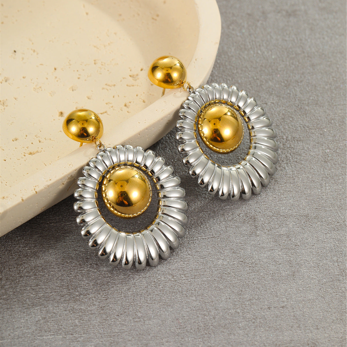 Orecchini geometrici in acciaio inossidabile stile francese vintage con placcatura in oro 18 carati e argento per donna