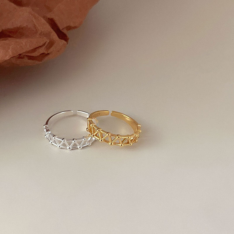 Anello Aperto a Cuore Minimalista in Argento Sterling 925 con Texture a Grana Smussata Geometrica da Donna