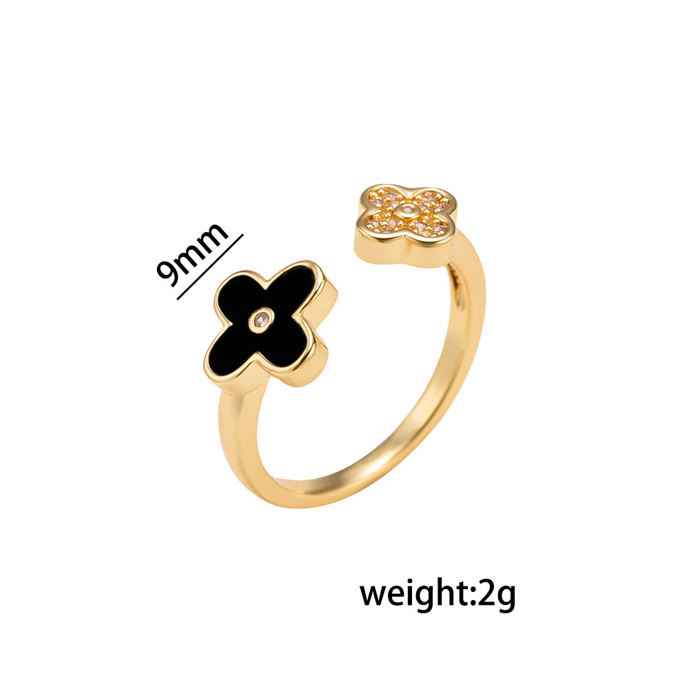Anello aperto regolabile da donna in Rame Placcato Oro con motivo floreale Minimalista a Quattro Foglie di Trifoglio e delicato design ispirato alle conchiglie