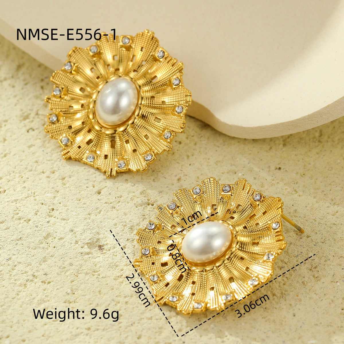 Aretes de Titanio con Incrustaciones Florales de Perlas y Zirconia de Estilo Vintage para Mujer
