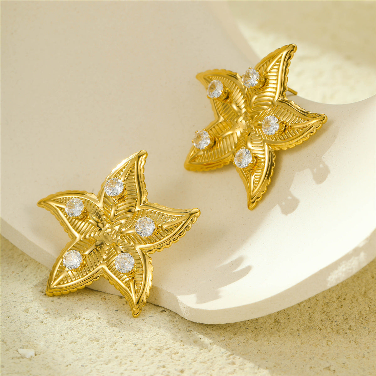Pendientes de Acero Inoxidable con Forma Floral de Moda, Baño de Oro de 18K al Vacío y Incrustaciones de Circonita para Mujer