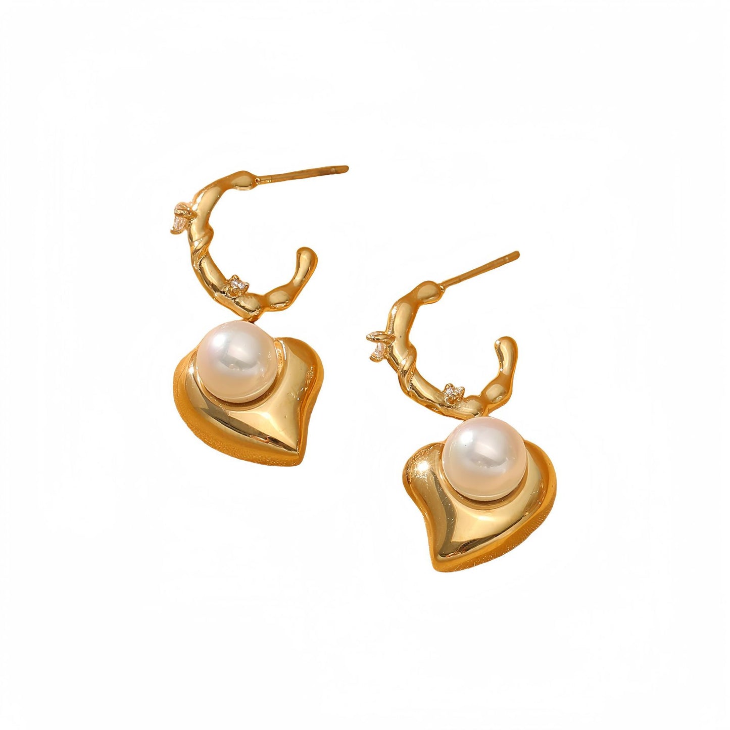 Orecchini da donna in acciaio al titanio a forma di cuore, in stile vintage, con dettagli in perle e placcatura in oro