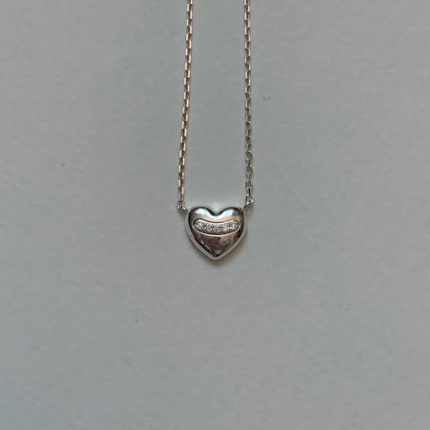 Collana Minimalista a Cuore in Argento Sterling 925 con Accenti in Zirconia su Catena a Croce