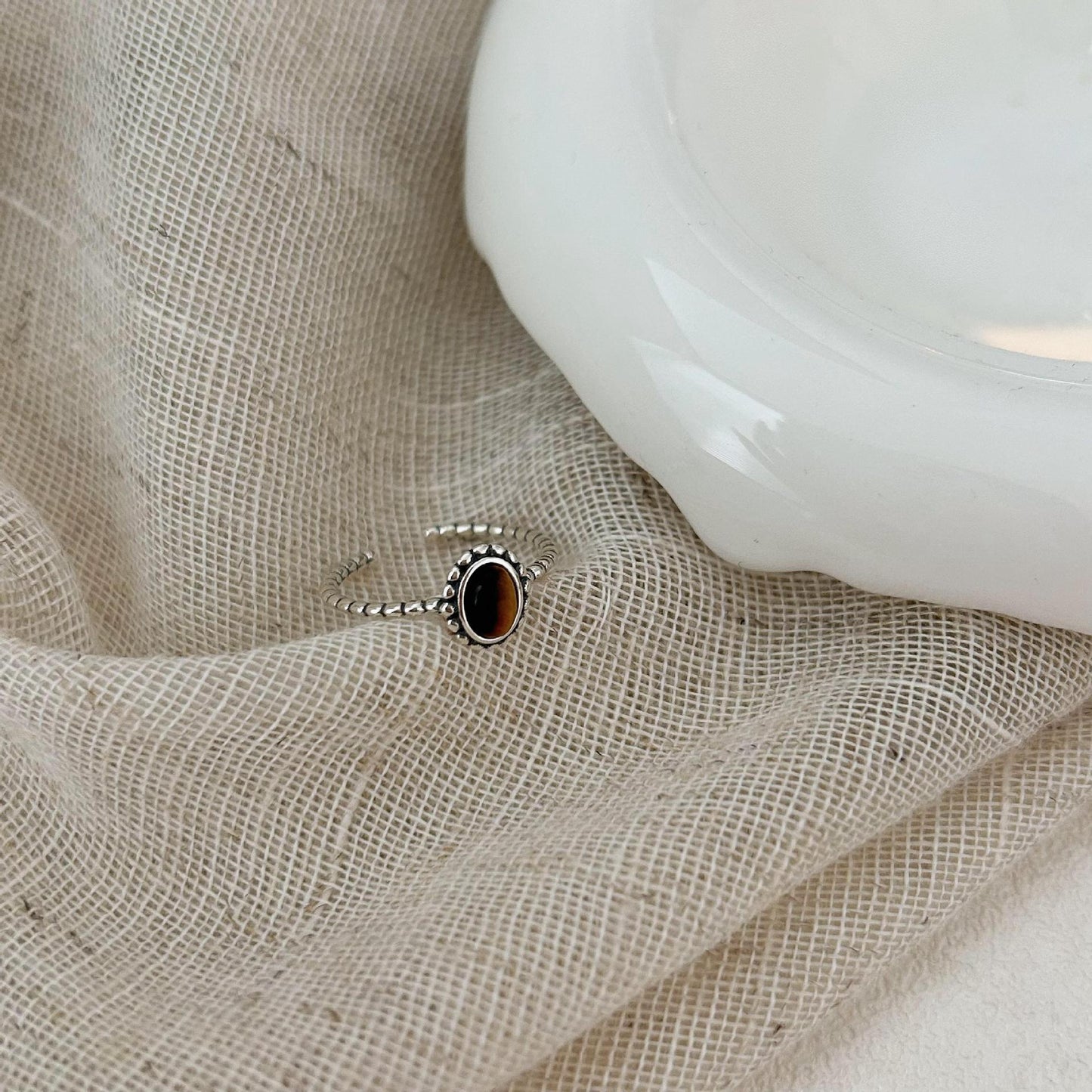 Minimalist Vintage 925 Sterling Silver Irregular Tiger's Eye Inlay Ring for Women