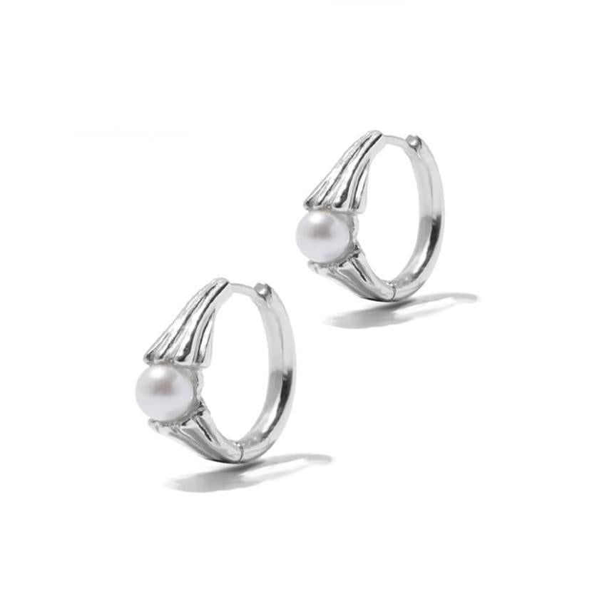 Orecchini Minimalisti con Perle e Forme Geometriche in Argento Sterling 925, dal Gusto Fresco e Delicato