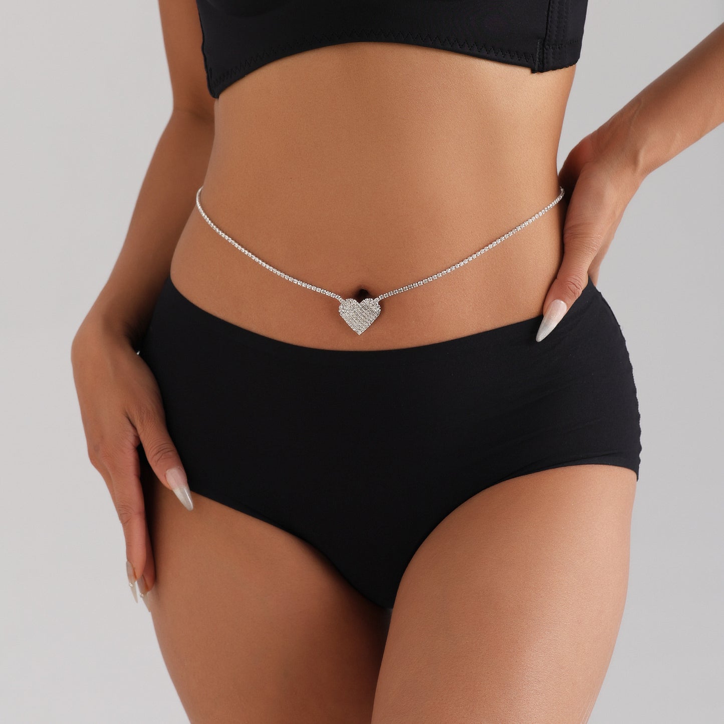 Cadena corporal de diamantes de imitación con forma de corazón estilo punk para mujer con cadena de metal y diseño minimalista