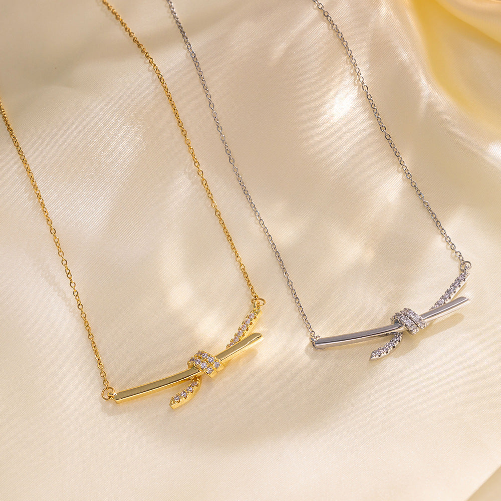 Minimalist Geometric Knot Pendant Necklace for Women in Titanium Steel with Gold Plating and O-Chain Design