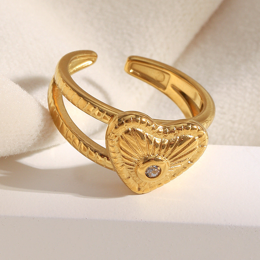 Anello minimalista a cuore in acciaio inossidabile placcato oro 18K da donna