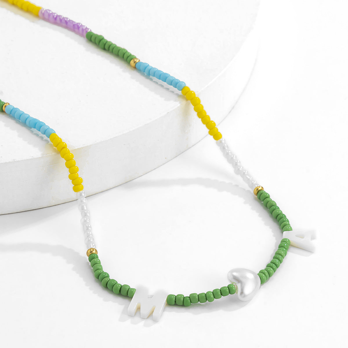 Collar colgante con dije de letra geométrica minimalista con cuentas de perlas de imitación y cadena de bola redonda para mujer