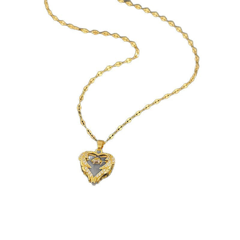 Cartoon Style Heart-Shaped Titanium Steel Necklace with Rhinestone Accents for Women and Men, Dainty Clavicle Chain