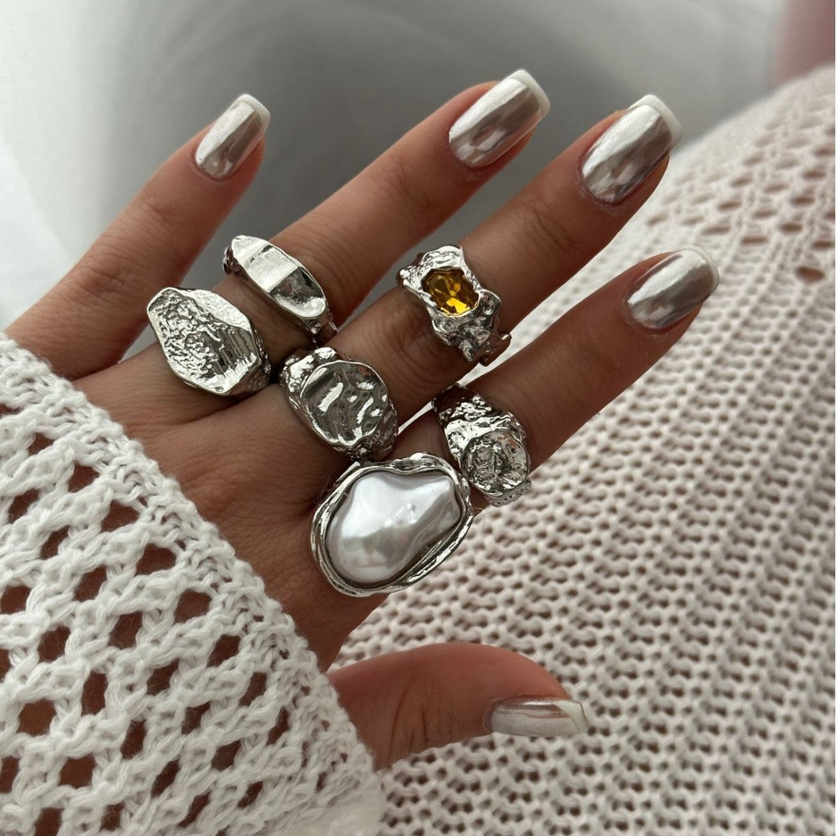 Vintage Rhinestone and Pearl Floral Alloy Ring Set