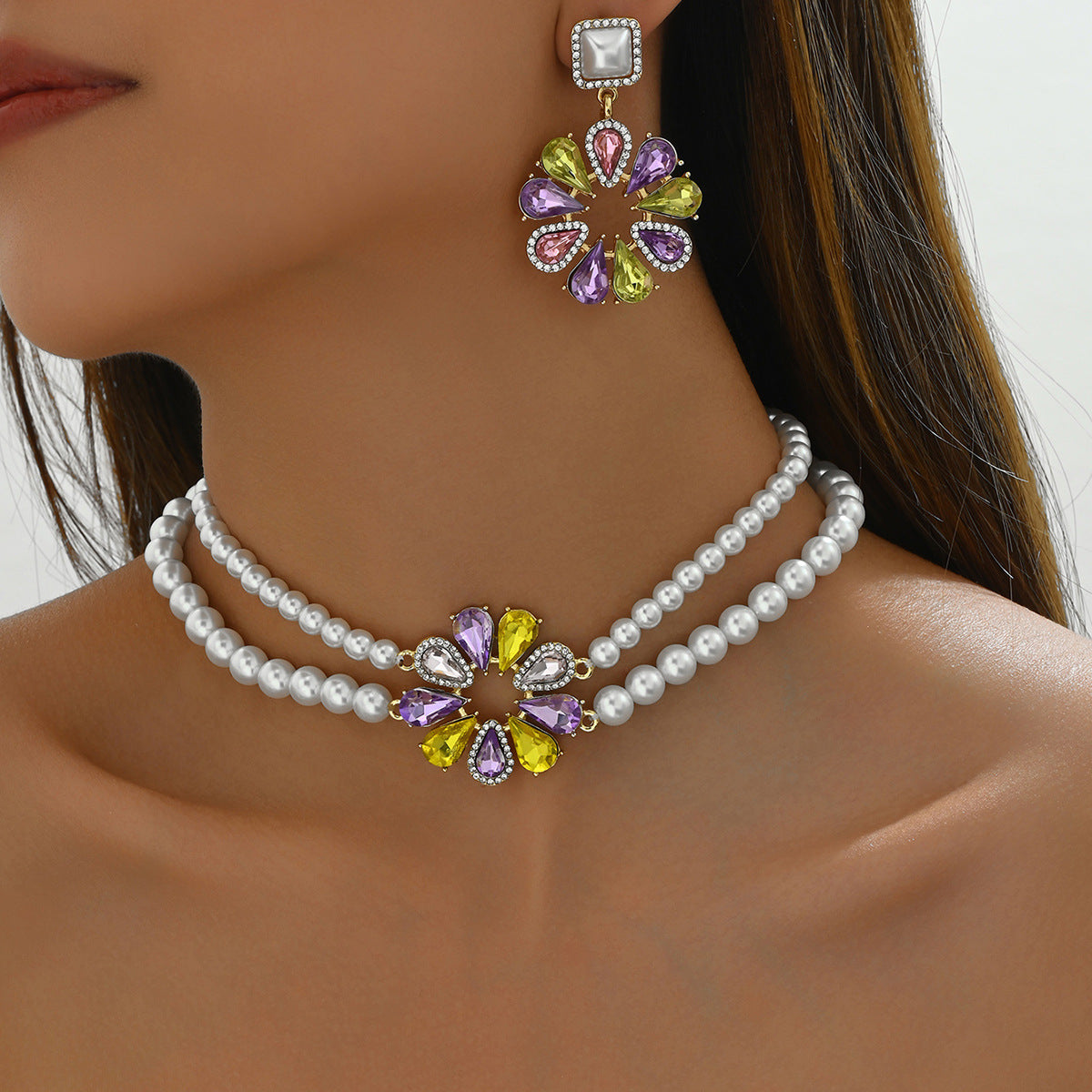 Parure di Collana con Pendente e Orecchini Floreali Minimalisti Vintage in Lega con Intarsio di Strass da Donna
