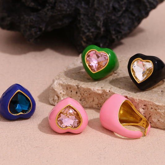 Fashionable Minimalist Heart-Shaped Stainless Steel Ring with 18K Gold Plating and Enamel Finish for Women