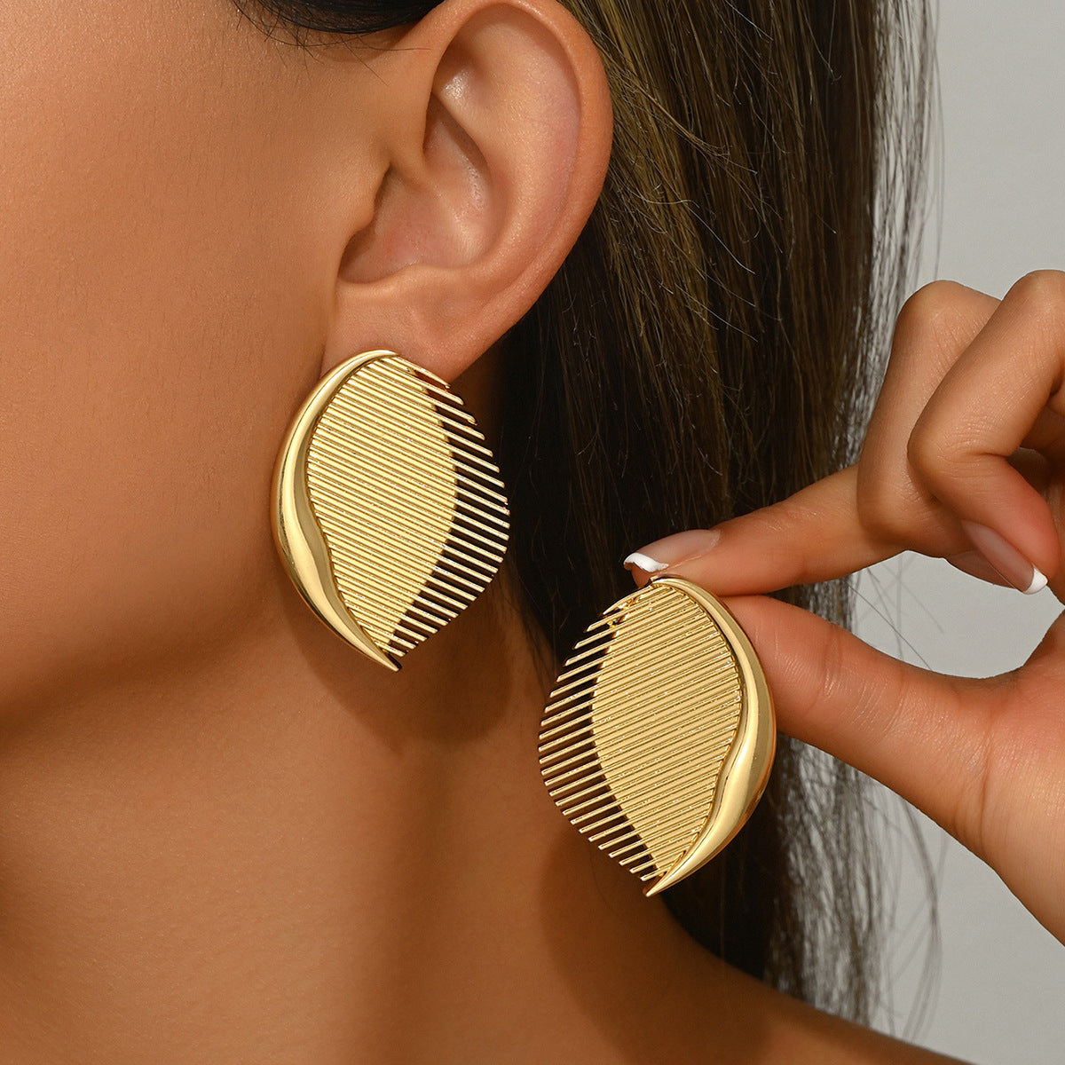 Pendientes de Cobre Chapados en Oro con Diseño Geométrico Minimalista para Mujer con Discos Circulares y Ovalados
