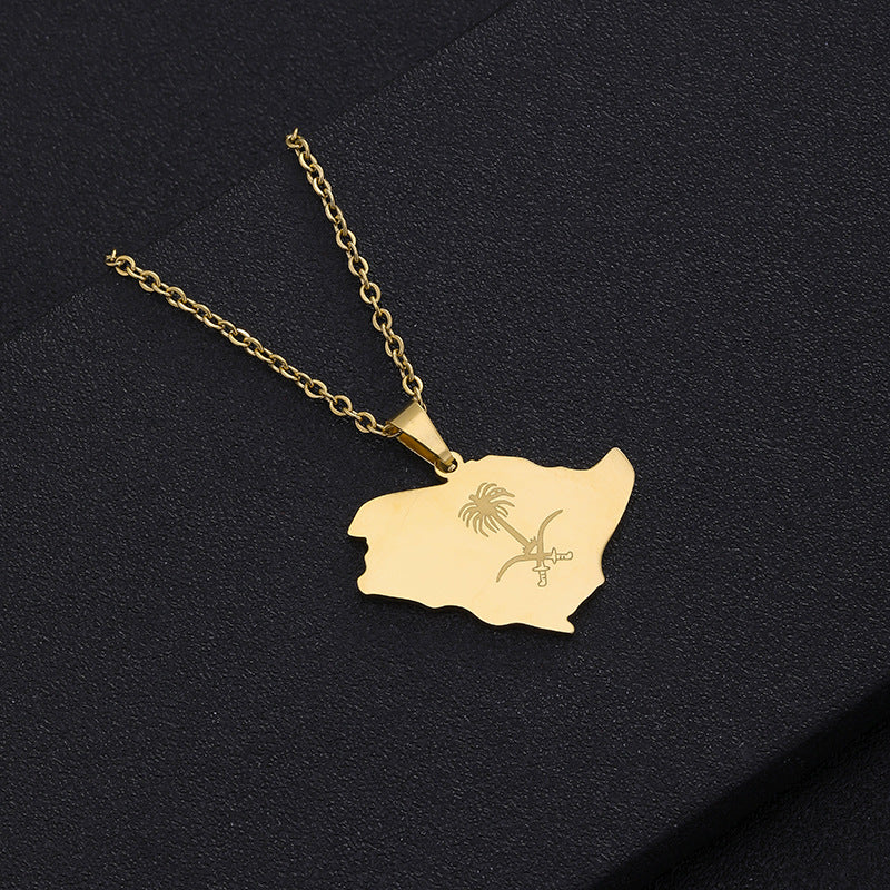 Collana Etnica Geometrica con Ciondolo in Acciaio Inossidabile, Charms in Acciaio al Titanio e Finitura Galvanica su Catena a Maglie O-Ring