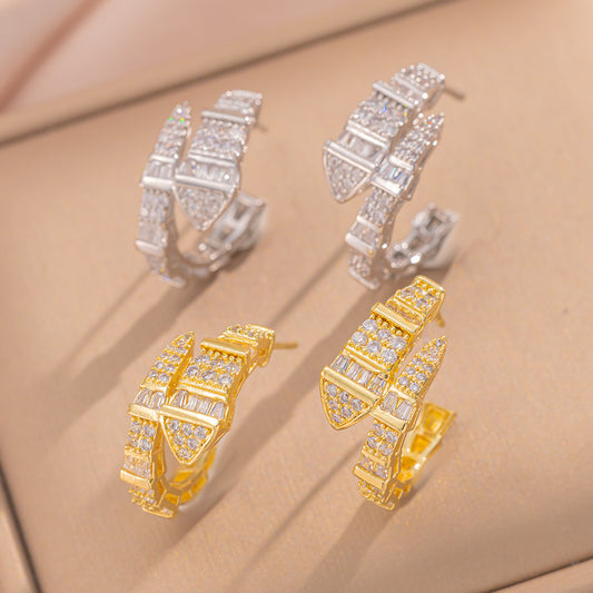 Pendientes de circonita con forma de serpiente, minimalistas de lujo para mujer, con base de cobre bañada en oro y elegante diseño francés