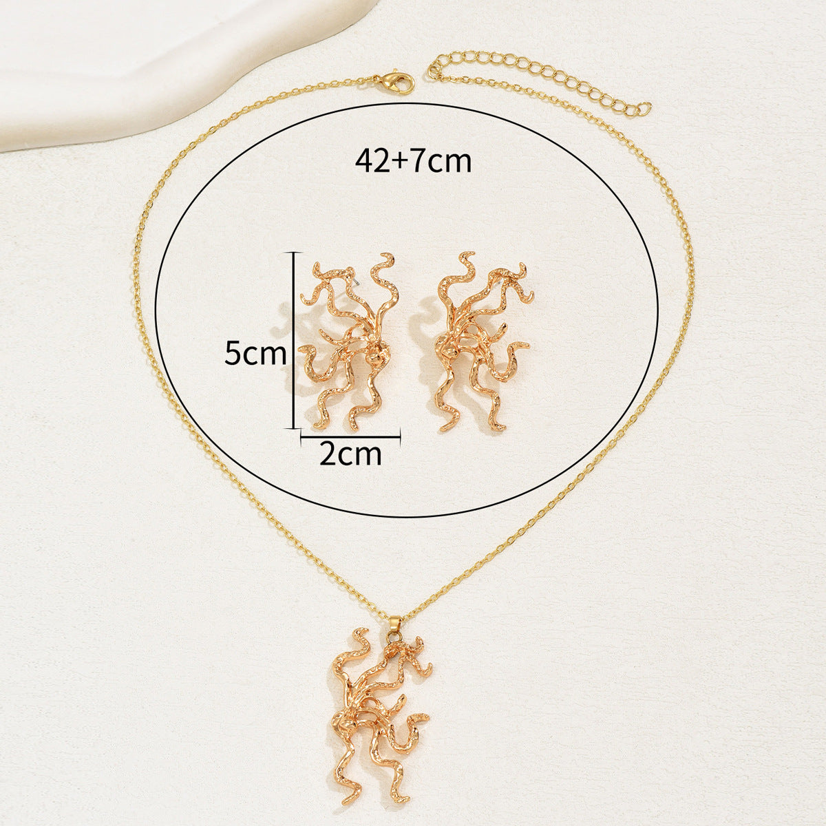 Set collana e orecchini da donna placcati in rame con design irregolare corallo e alga, stile da ufficio alla moda