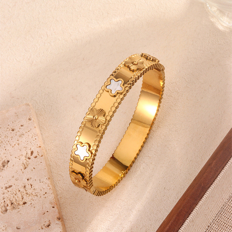 Elegant 18K Gold Plated Geometric Round Titanium Steel Bracelet