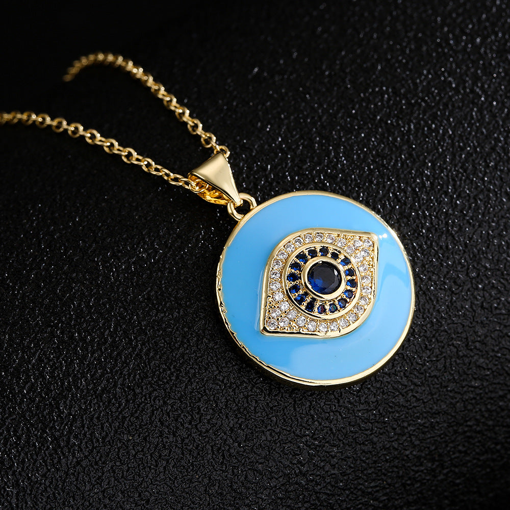 Collana Minimalista Geometrica in Rame Placcato Oro 18K con Ciondolo a Occhio di Allah in Smalto e Intarsio di Zirconi