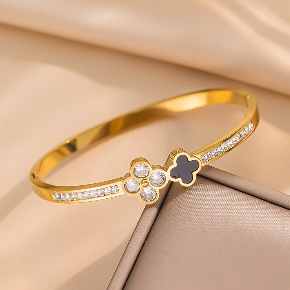Minimalist Clover-Shaped Titanium Steel Bracelet with Rhinestone Inlay and Mother-of-Pearl Accents for Women