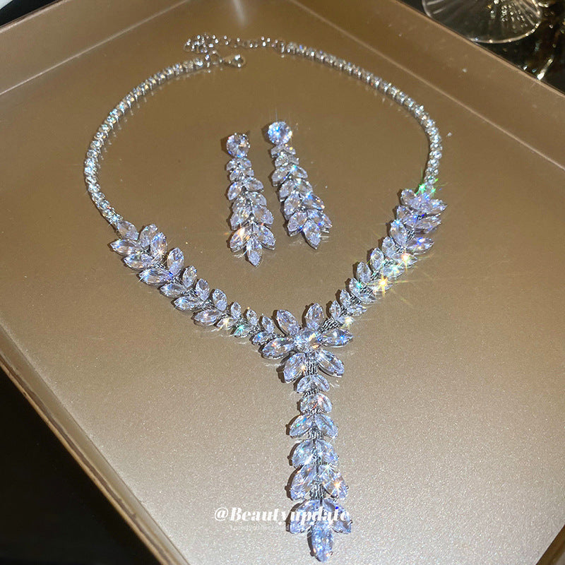 Elegante conjunto de collar con dije de espiga de circonita con aretes de borla para mujer, cadena de clavícula a la moda, joyería de lujo