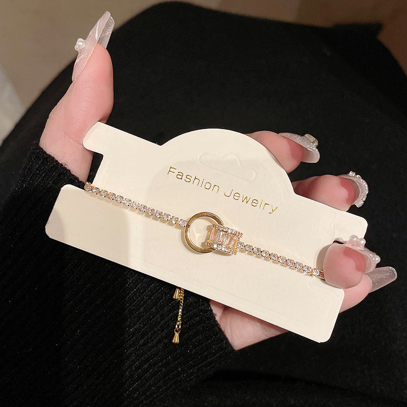 Elegant Luxury Oval Cubic Zirconia Inlaid Brass Bracelet for Women