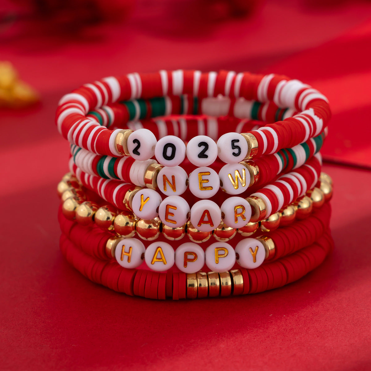 Braccialetti elasticizzati geometrici in stile vacanza con lettere e perline per donne, set di braccialetti fatti a mano in argilla polimerica con perline colorate in argilla morbida