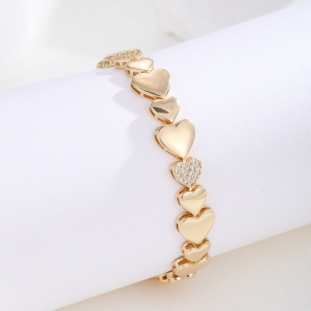 Pulsera de Cobre con Incrustaciones de Circonita en Forma de Corazón Minimalista y Dulce para Mujer