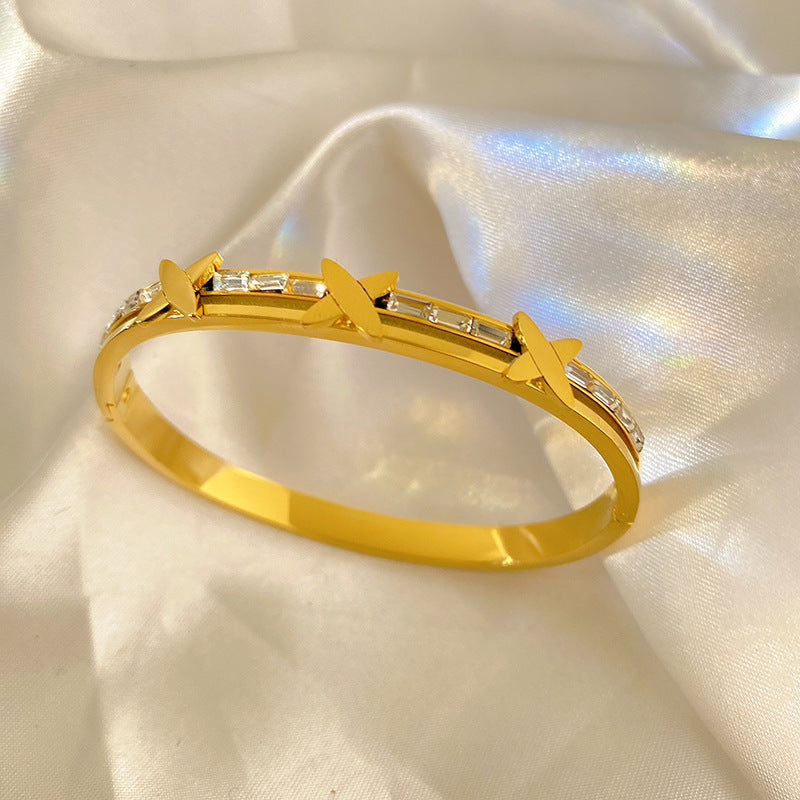 Vintage Micro-Inlaid Cubic Zirconia Trident Open Cuff Titanium Steel Bracelet