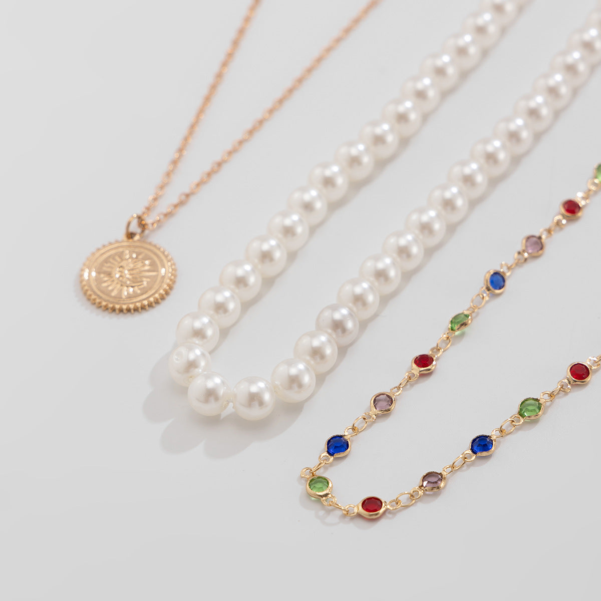 Minimalist Moon-Shaped Alloy Pendant Necklace with Imitation Pearl Accents and Plated Finish for Women