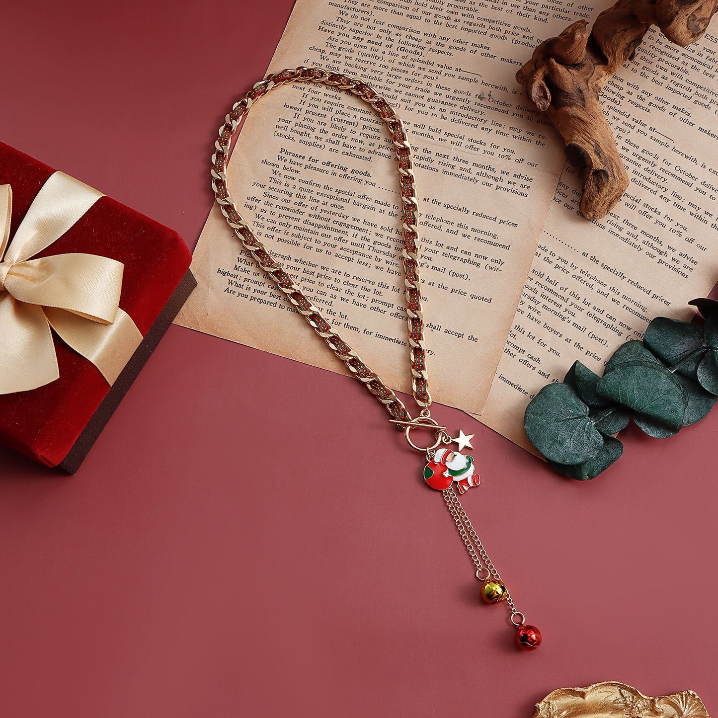 Collana con pendente a campana di Natale da donna in lega con design geometrico e animale del cartone animato, placcata in rodio, gioiello festivo minimalista