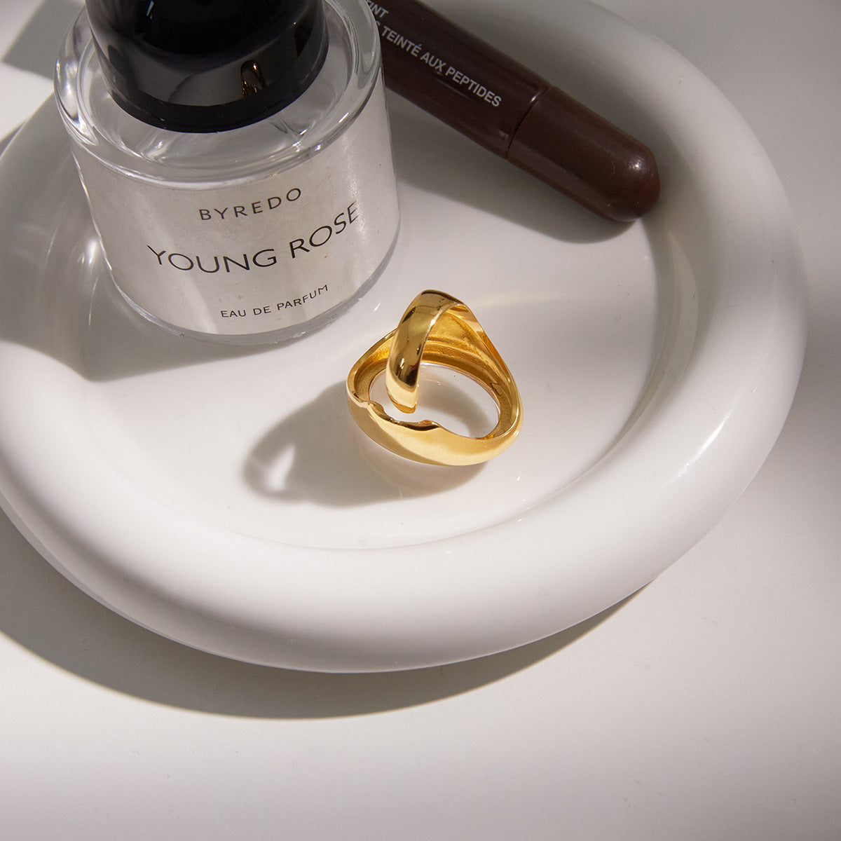 Anello da donna in acciaio inossidabile placcato con ovale geometrico