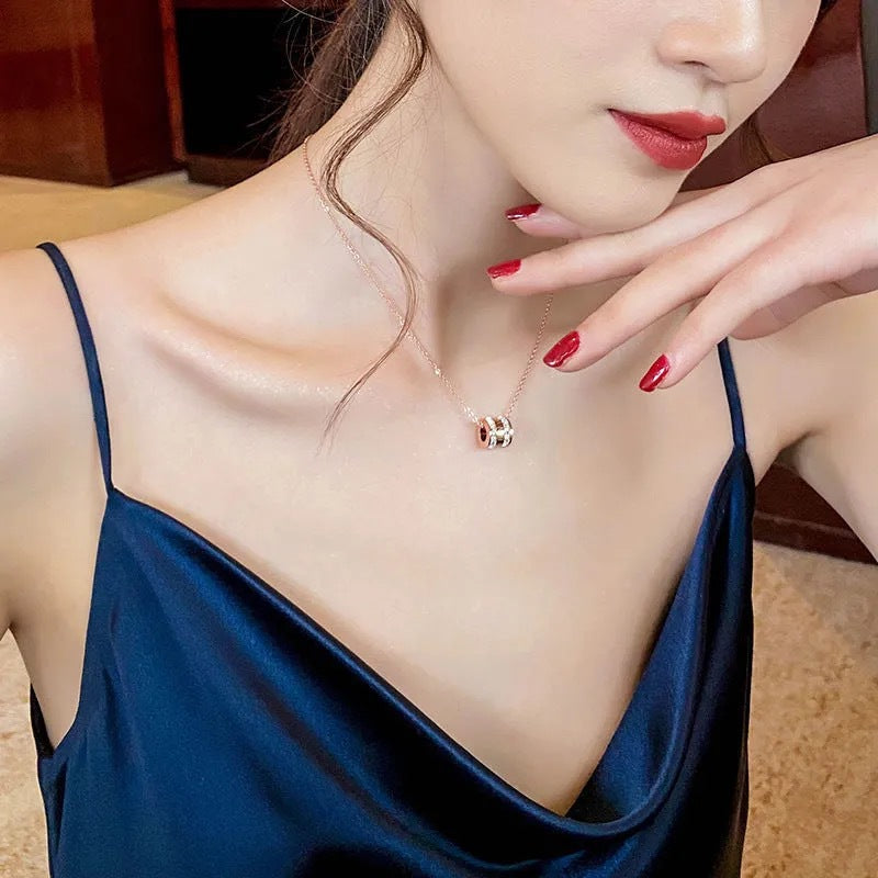 Minimalist Waist-Shaped Titanium Steel Necklace for Women with Rhinestone Inlay and Plated Finish on O-Chain