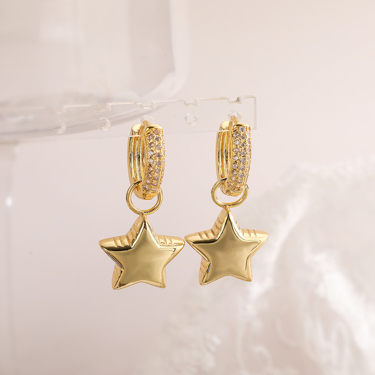 Orecchini da donna in zircone a forma di stella e luna asimmetrici minimalisti in rame con design geometrico