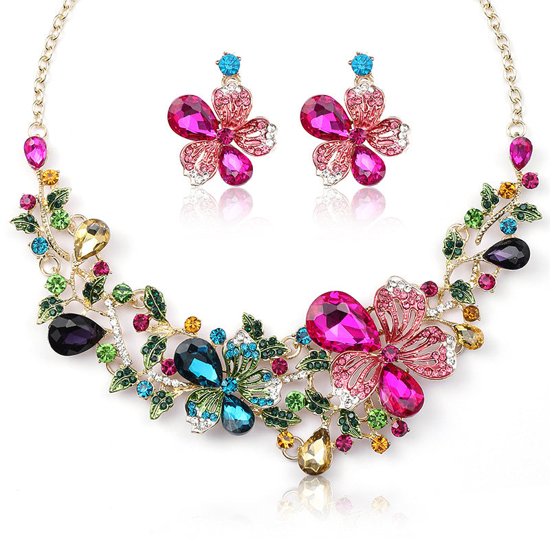 Juego de collar con colgante floral vintage para mujer, collar con relicario de esmalte de color, aleación, con pendientes a juego