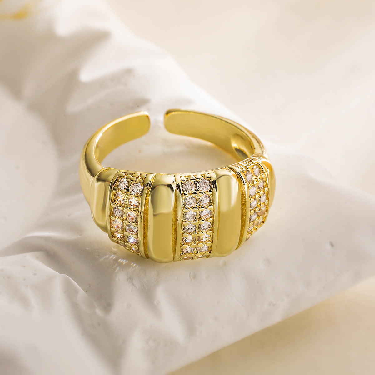 Vintage Geometric Open Ring for Women Made of Copper with 18K Gold Plating and Zircon Inlay