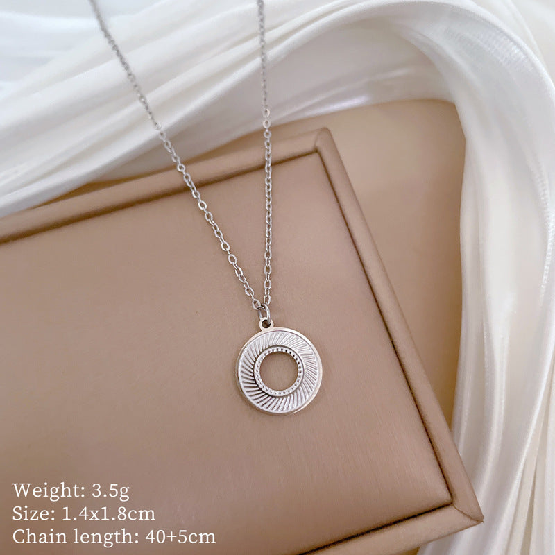 Collar Minimalista de Acero de Titanio Geométrico con Dije de Acero Inoxidable 304 Bañado para Unisex