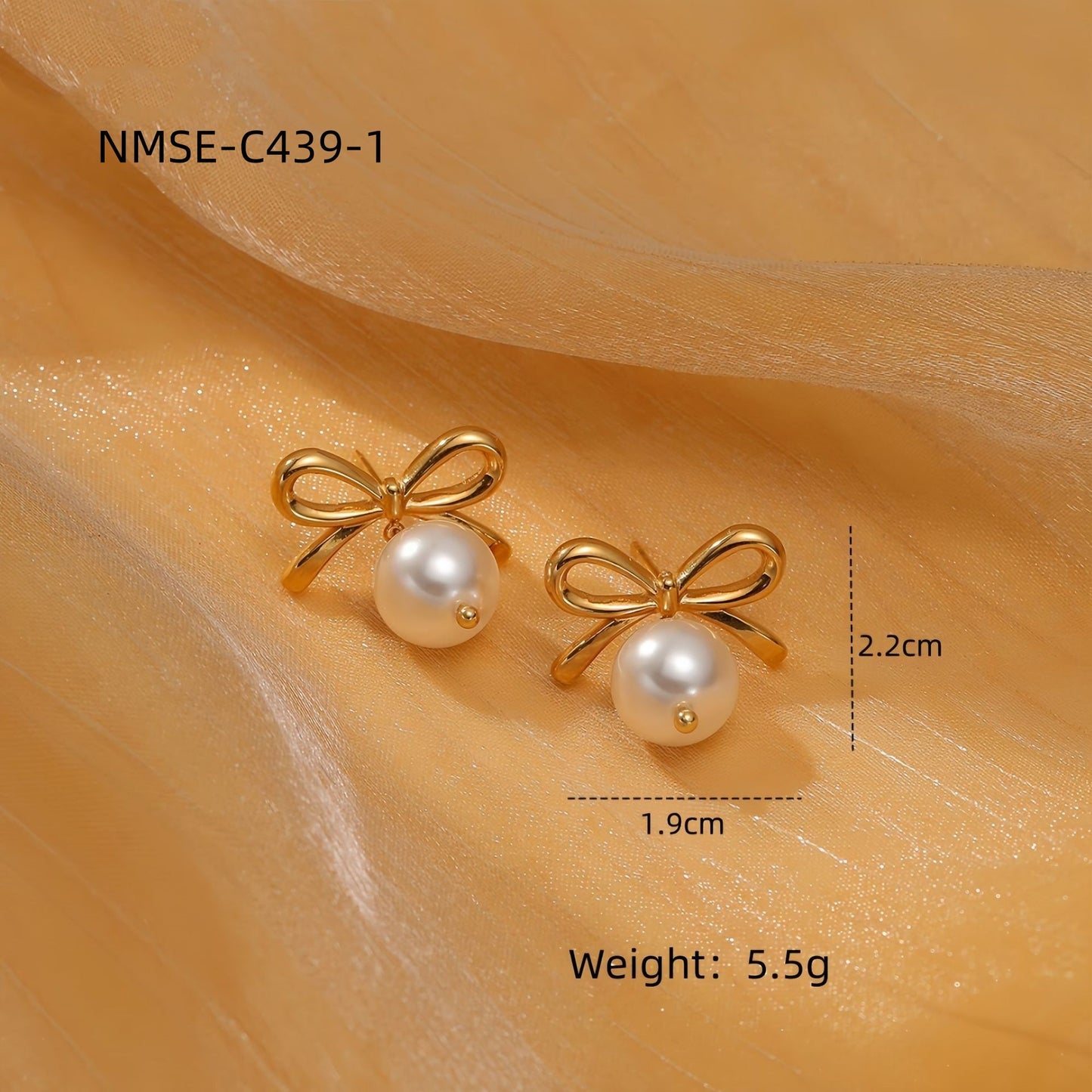 Orecchini da donna minimalisti con fiocco in perle e acciaio al titanio, con finitura placcata e design a forma di cuore