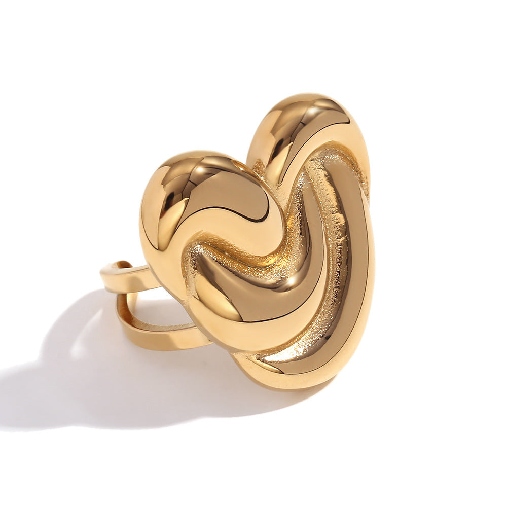 Vintage-Inspired Geometric Stainless Steel Snake Ring with 18K Gold Plating and Teardrop Heart Scale Texture for Women