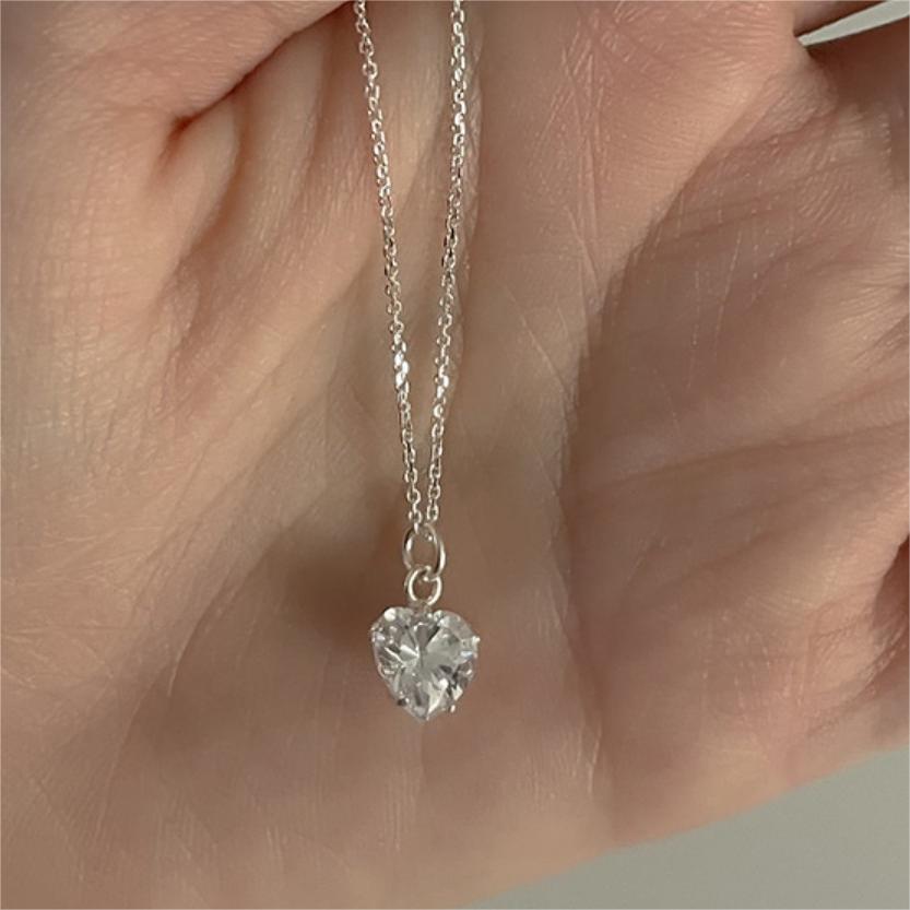 Collana Minimalista a Cuore in Argento Sterling 925 con Strass e Catena a Croce, Stile Fresco e Dolce di Ispirazione Coreana