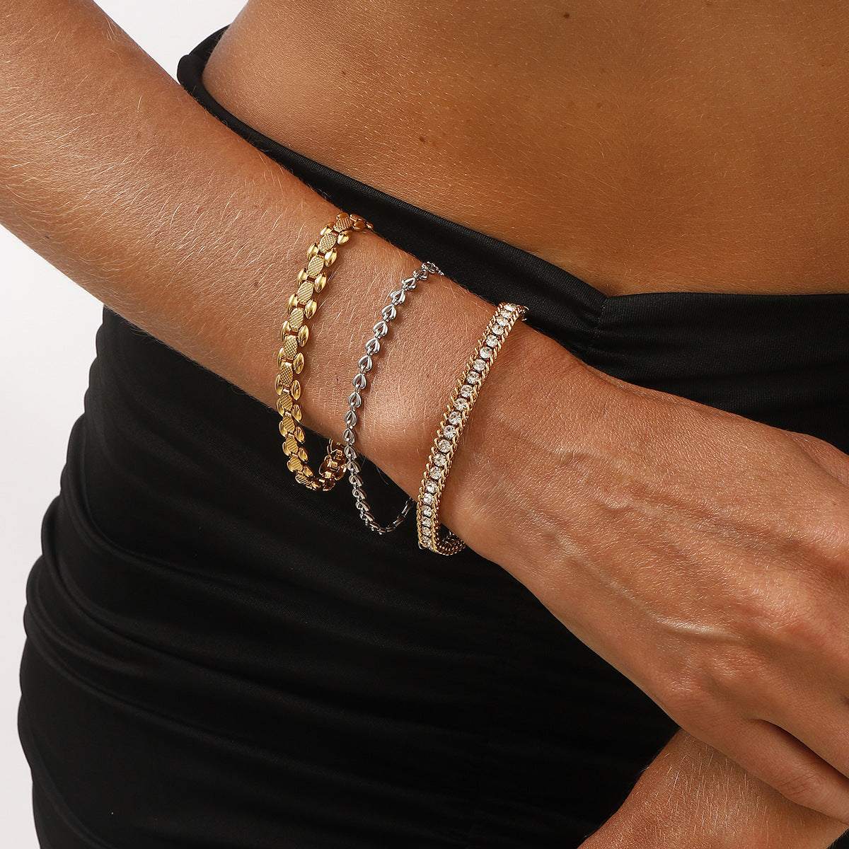Minimalist Geometric Stainless Steel Bracelet with Gold Plating and Rhinestone Accents for Women