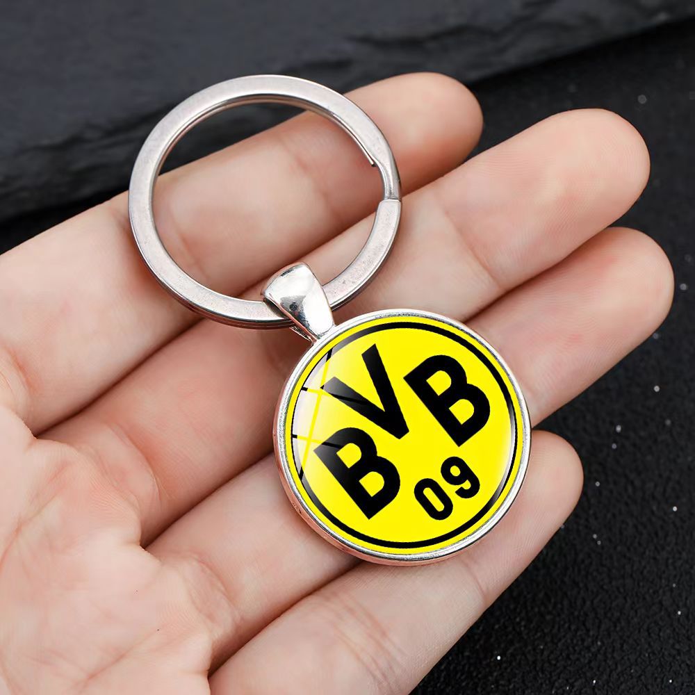 Minimalist Zinc Alloy Keychain with Team Crest Pattern