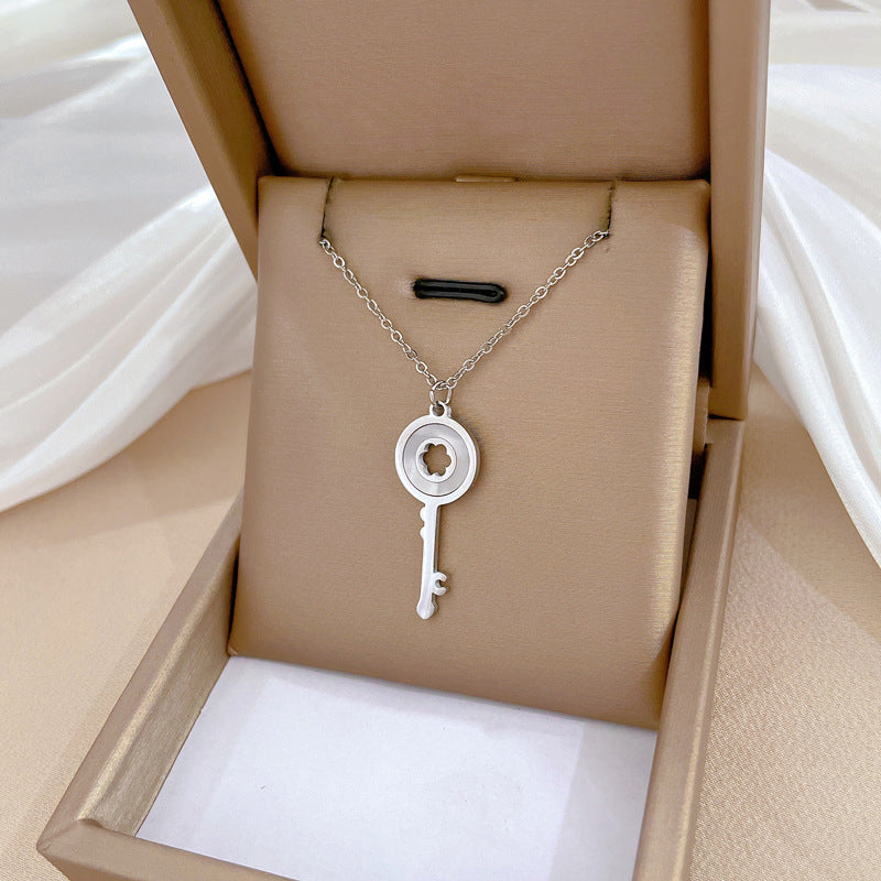 Collana in acciaio al titanio geometrica minimalista per unisex con catena irregolare